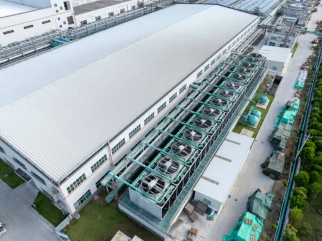 Почему вентиляторы из стекловолокна являются идеальным решением для коррозивных сред